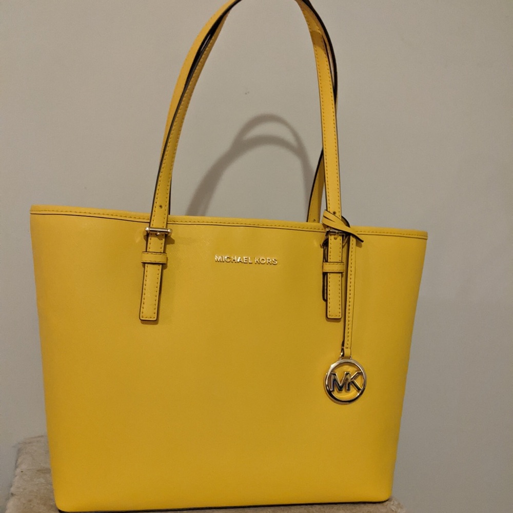 Michael Kors Jet Set Tote